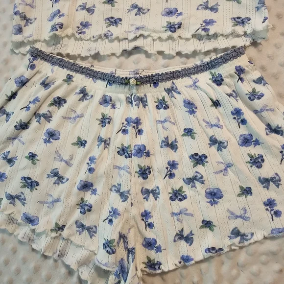 Floral Print Tank and Shorts Pajama Set - Picture 2 of 4